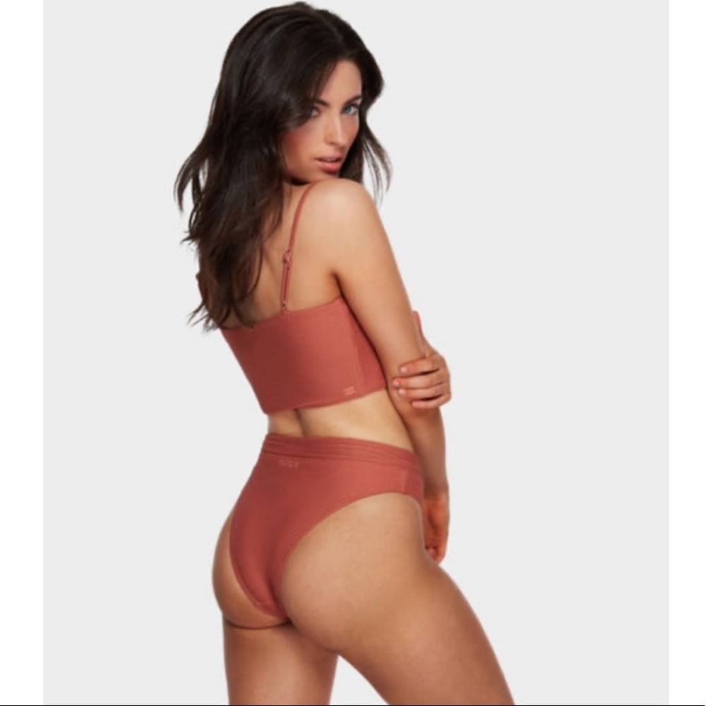 Billabong Rust Ribbed Bikini Set - Picture 4 of 10